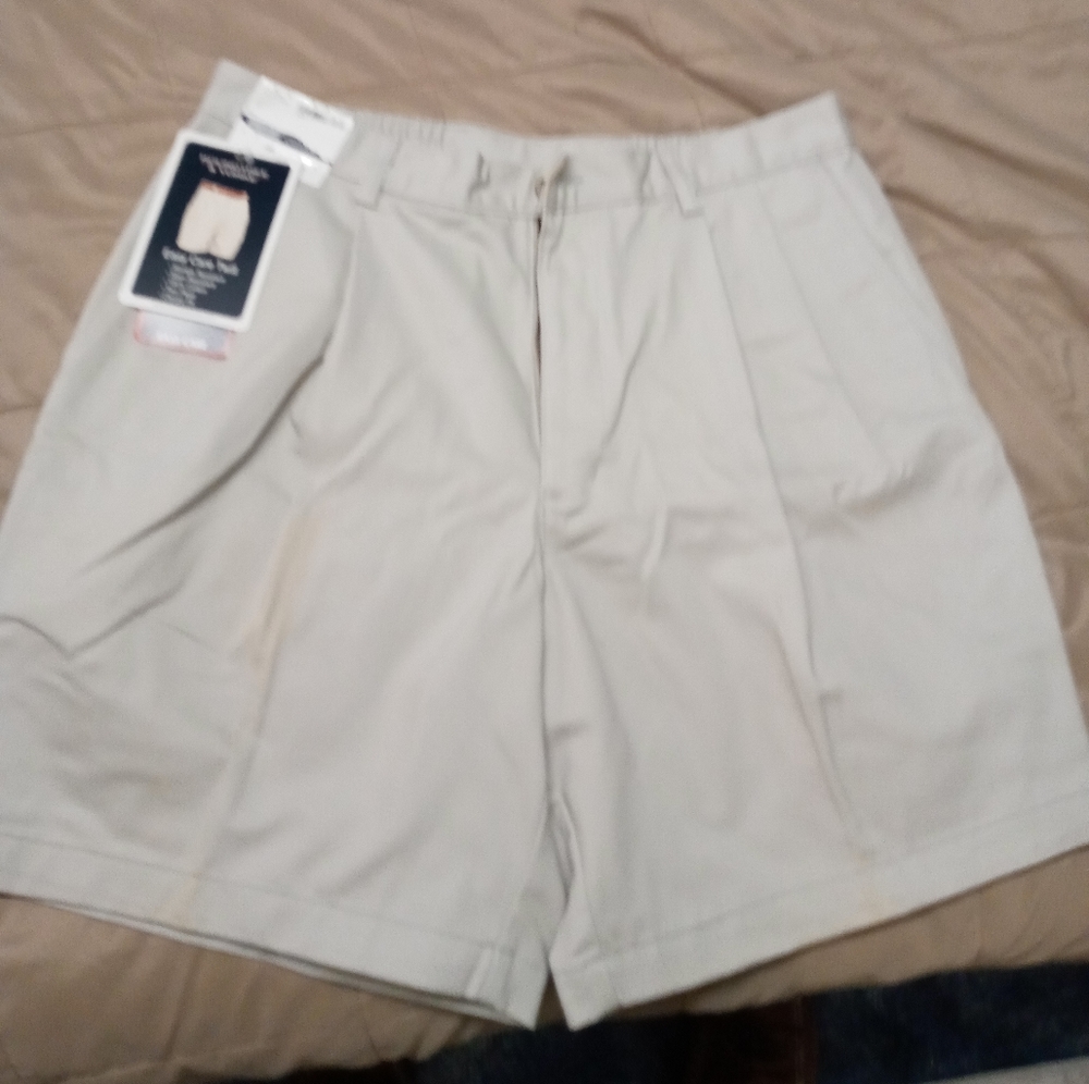 NWT roundtree and Yorkie size 36
